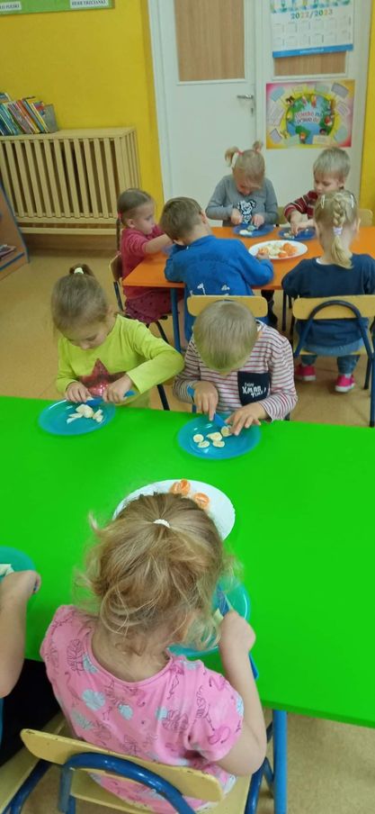  "Światowy Dzień Warzyw i Owoców- "Delfinki"