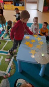 Wróżby andrzejkowe- "Delfinki"