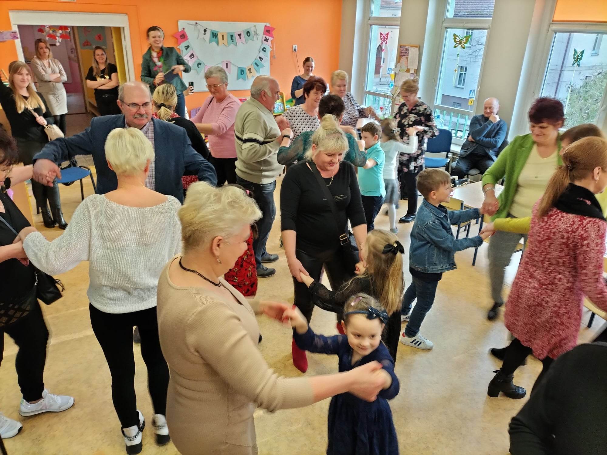 Warsztaty dla Babci i Dziadka w grupie "Minionki"