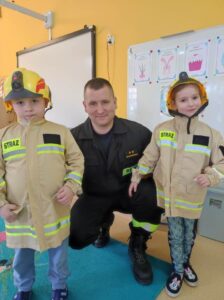 Wizyta Pana Strażaka w grupie "Delfinków"