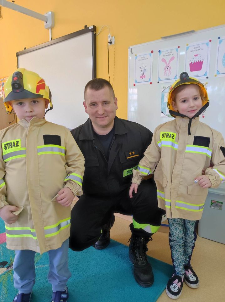 Wizyta Pana Strażaka w grupie "Delfinków"