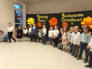 Dzień Babci i Dziadka- "Delfinki"