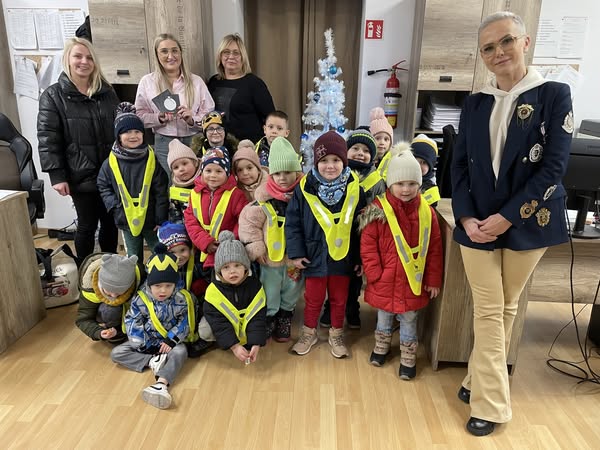 "Biedronki" z życzeniami w Centrum Usług Społecznych