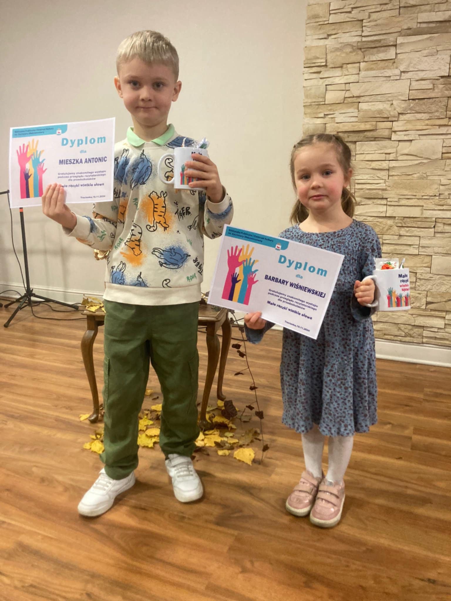 "Małe rączki, wielkie słowa"- Przegląd Recytatorski