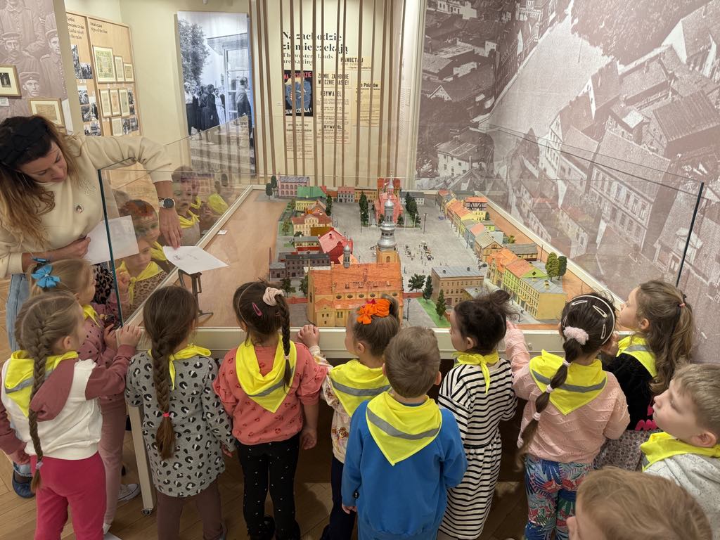  Zajęcia detektywistyczne w muzeum pt. "Okradziono nasze muzeum"