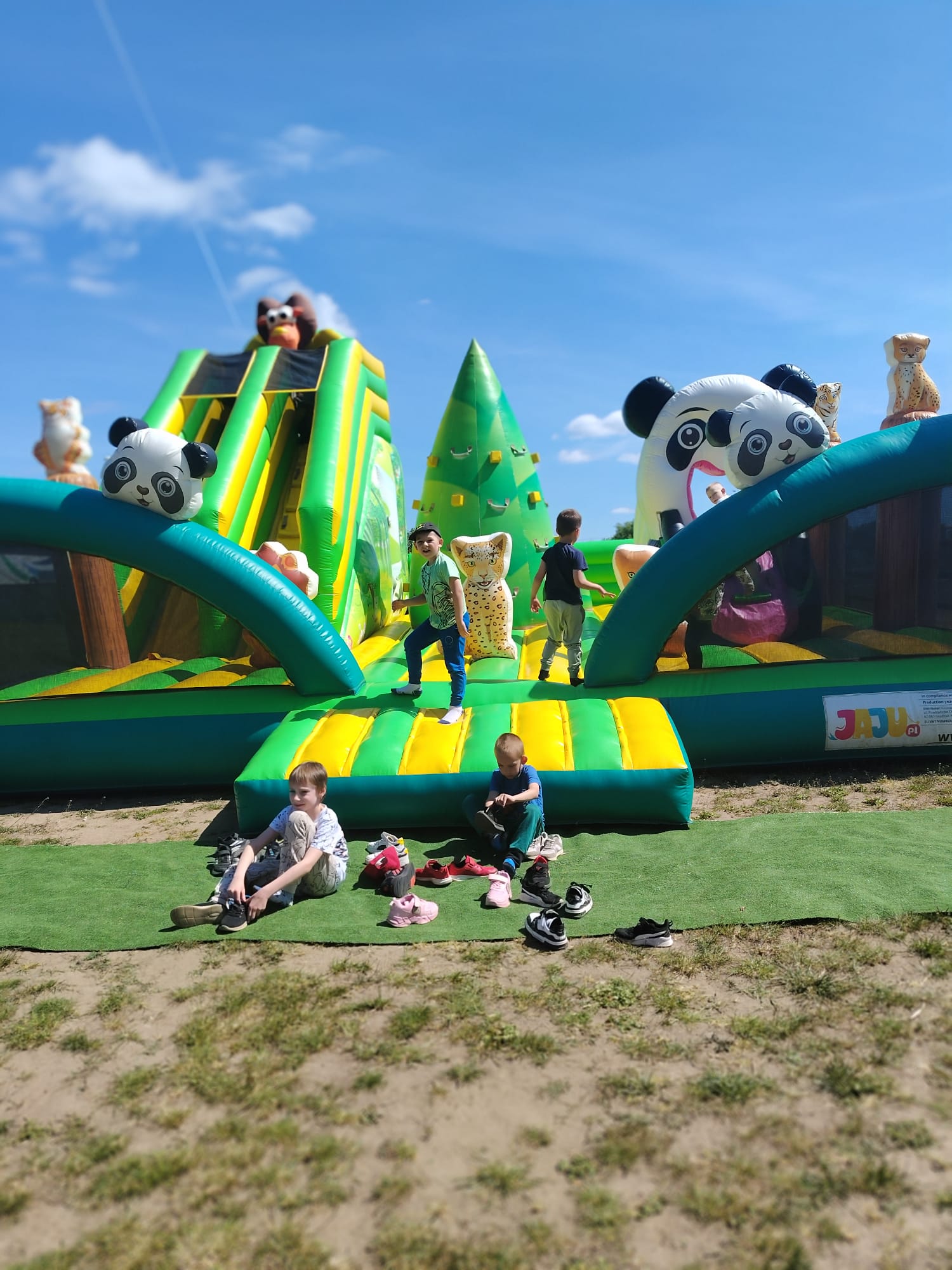 Grupa Tygrysków 13 maja  na wycieczce w Brykolandii