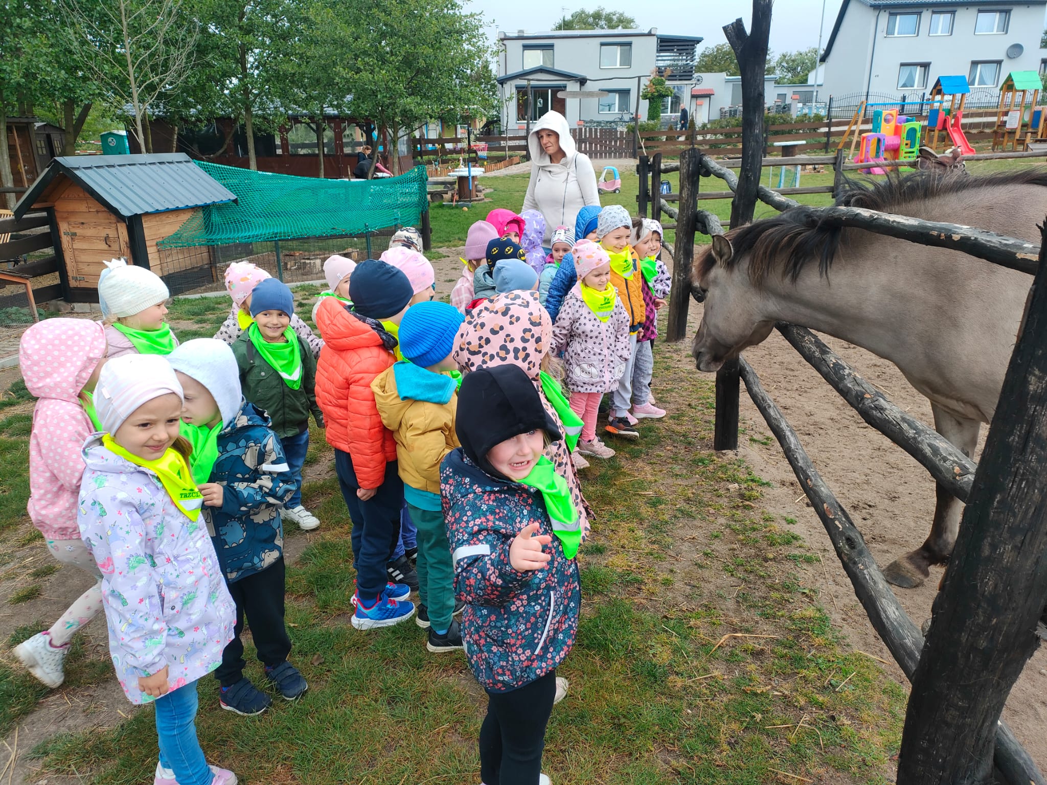 "Motylki" na wycieczce w Brykolandii i Brykofarmie