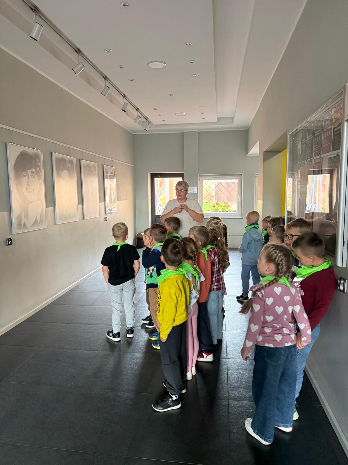 „Minionki” w bibliotece