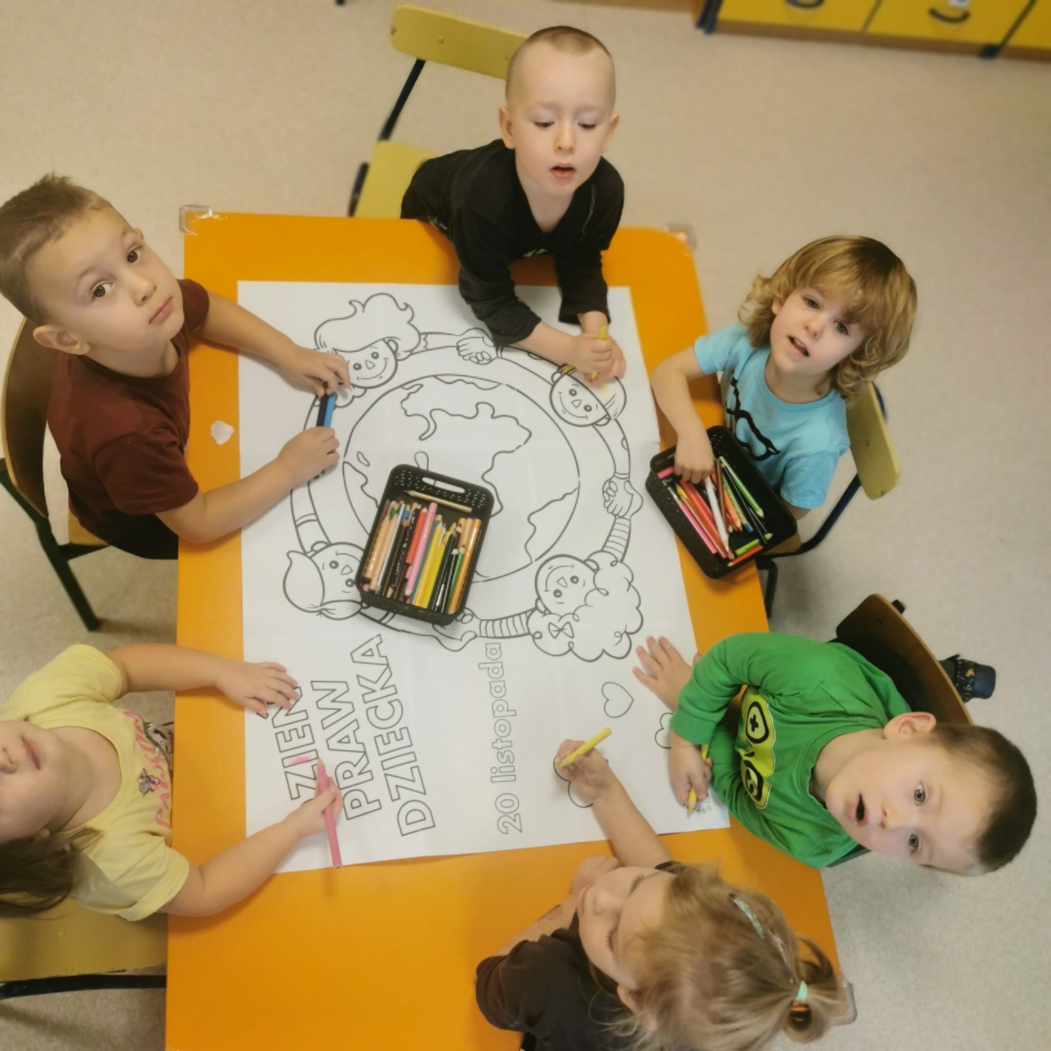 Dzień Praw Dziecka -"Delfinki"