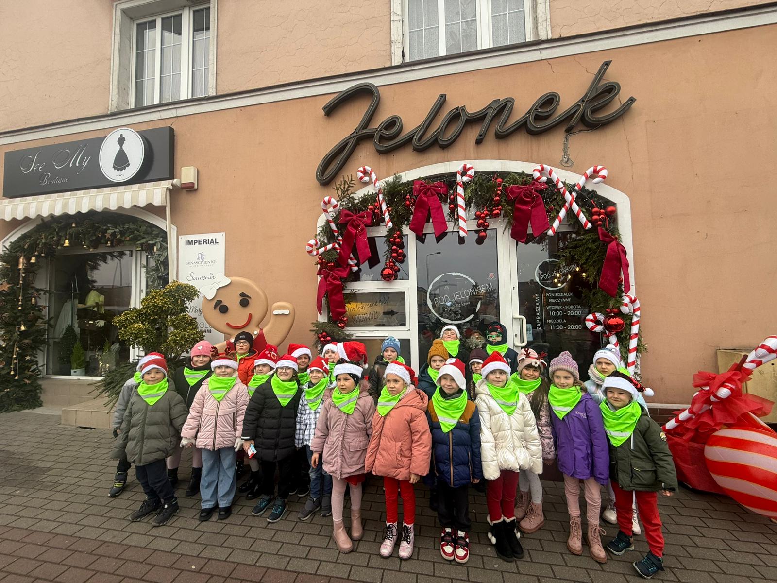 "Minionki" na warsztatach piernikowych w kawiarni "Pod Jelonkiem"