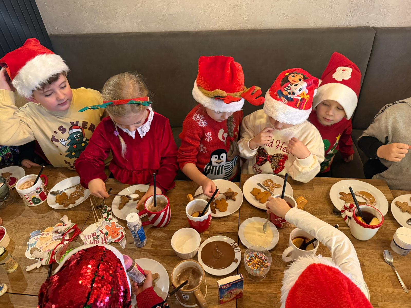 "Minionki" na warsztatach piernikowych w kawiarni "Pod Jelonkiem"