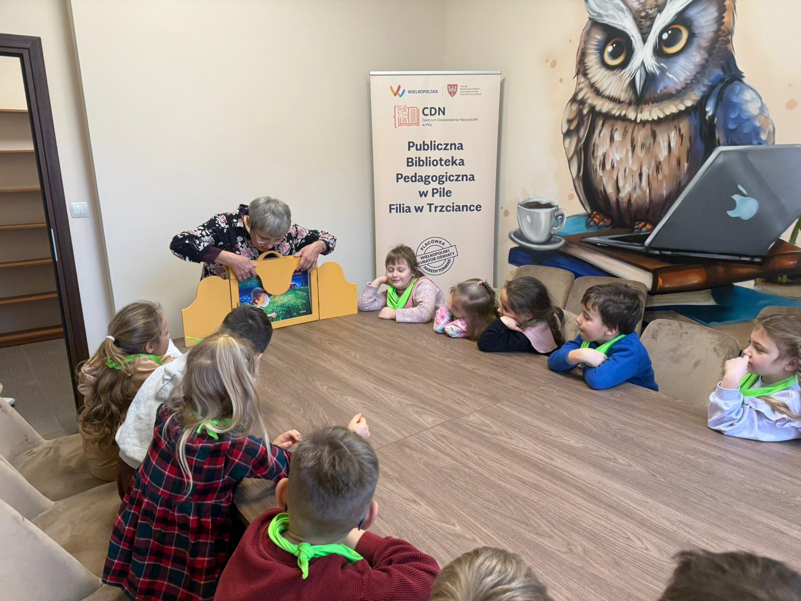 Wizyta "Minionków" w Bibliotece Pedagogicznej