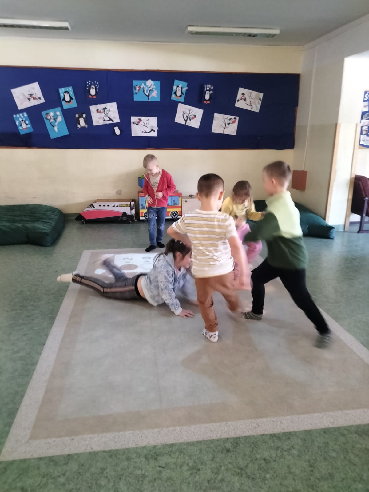 "Tygrysy" i "Minionki" gościnnie na zajęciach  w SP3- Podziękowania za wspaniałe atrakcje.