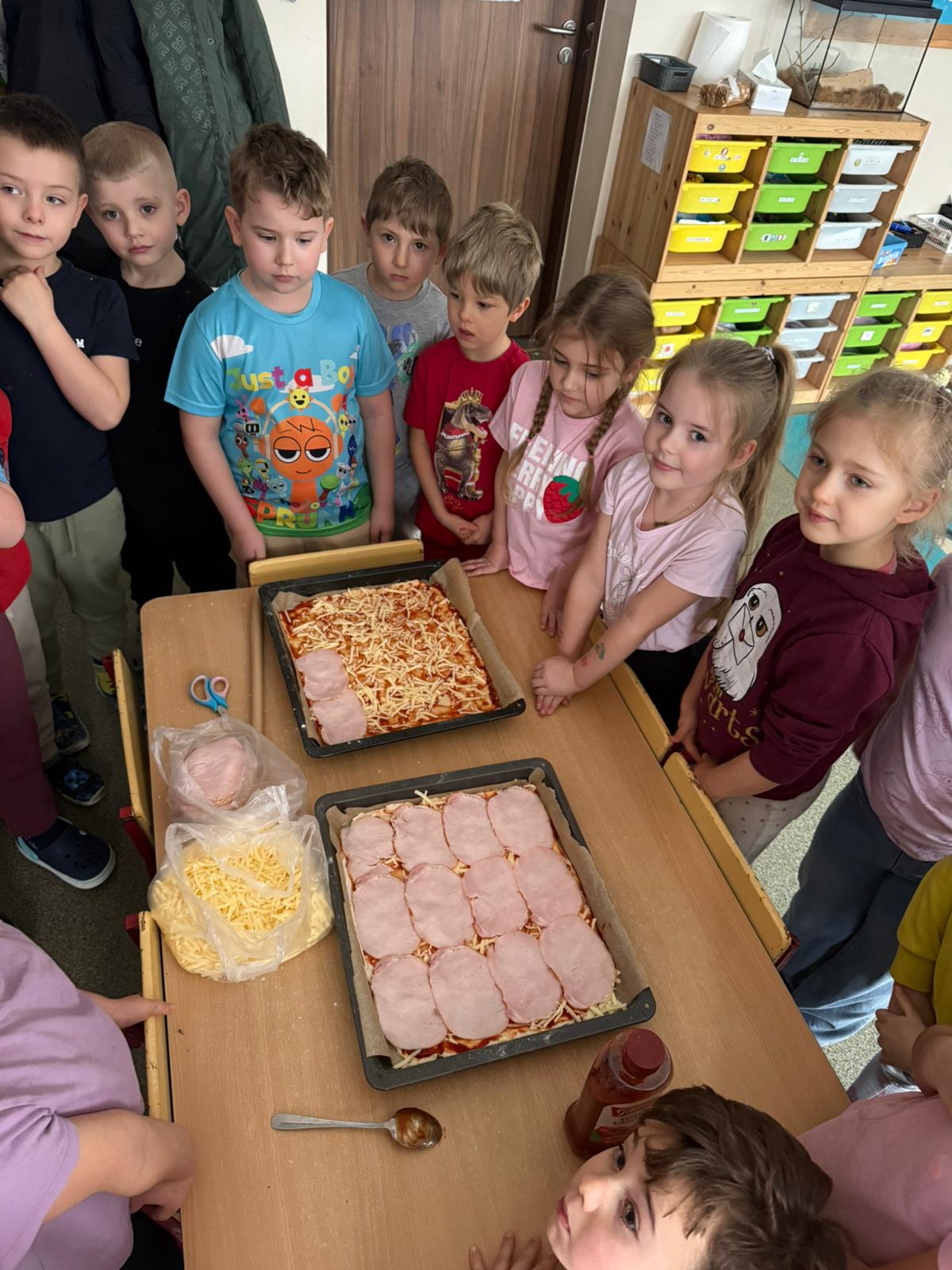 Dzień Pizzy -"Minionki"