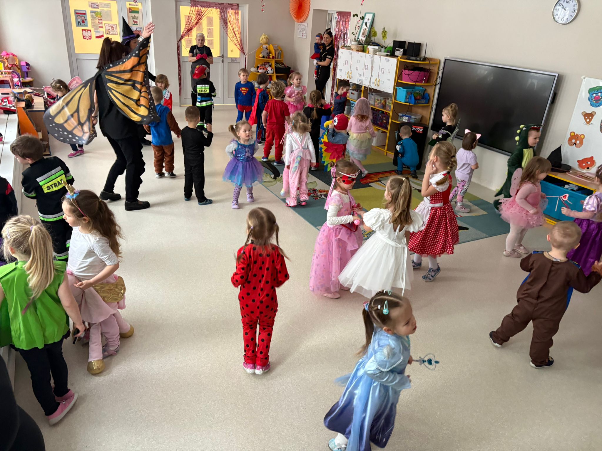 Bal karnawałowy "Motylki"  i "Delfinki"