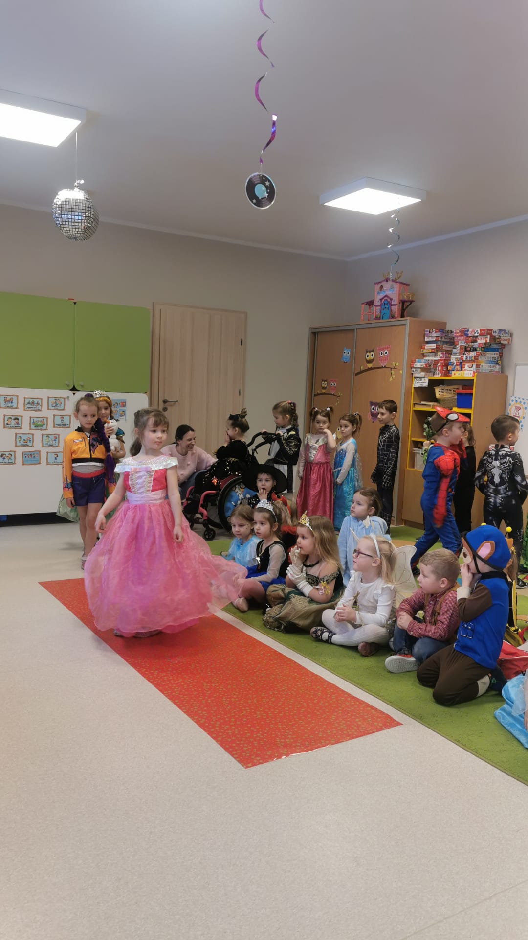 Bal karnawałowy "Sówki" i "Biedronki"