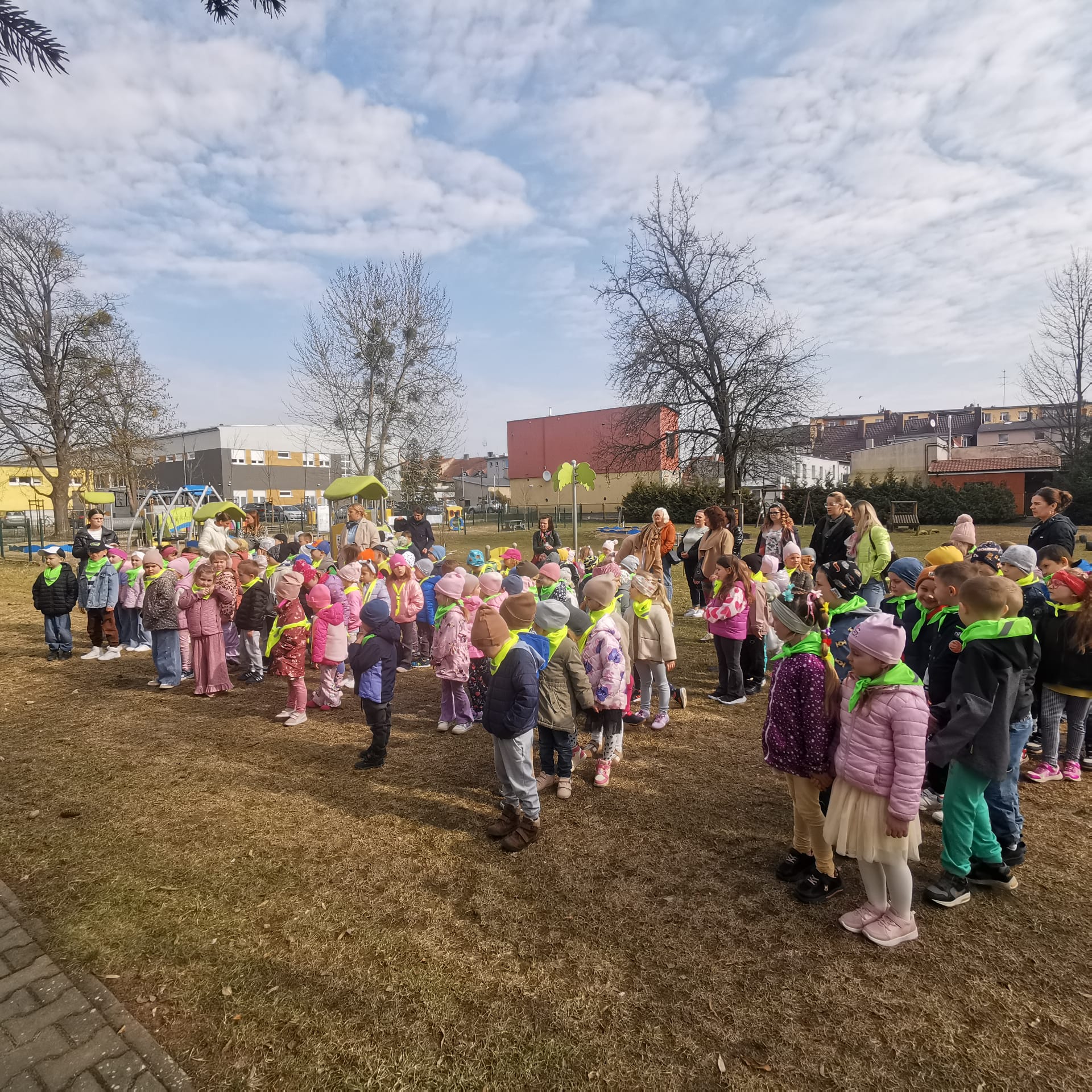 Dzień wiosny - gra terenowa "Tropiciele wiosny"