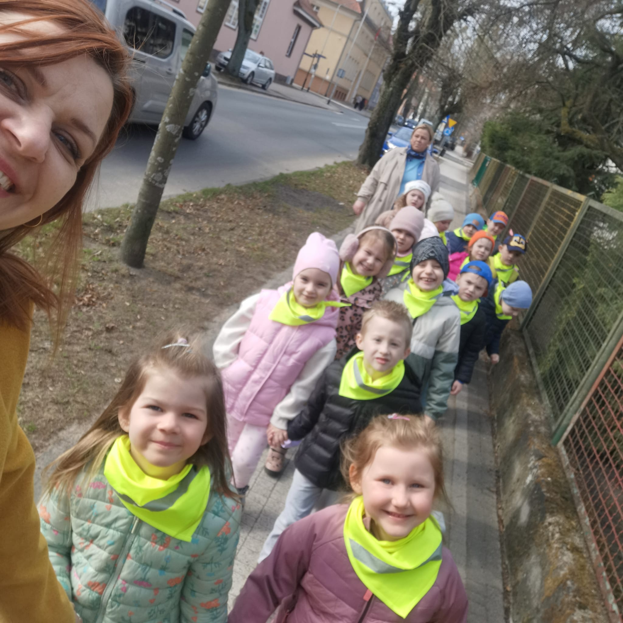 Dzień wiosny - gra terenowa "Tropiciele wiosny"