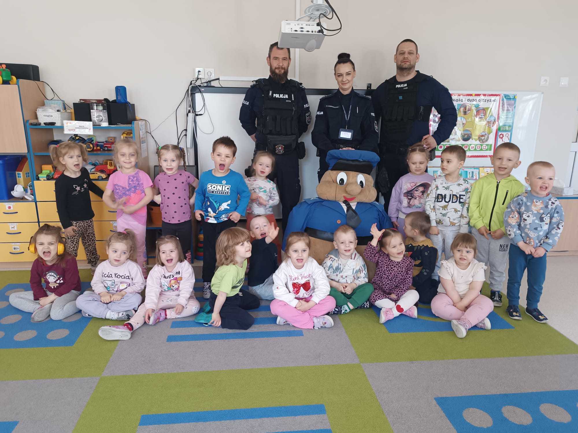 Spotkanie z panią policjantką w Delfinkach