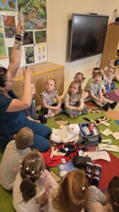 Spotkanie z pielęgniarką - "Sówki" i "Delfinki"