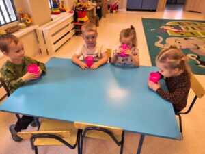 Witaminowe przyjęcie "Delfinki"