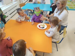 Witaminowe przyjęcie "Delfinki"